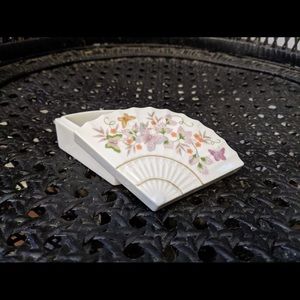 1980 Avon butterfly trinket box